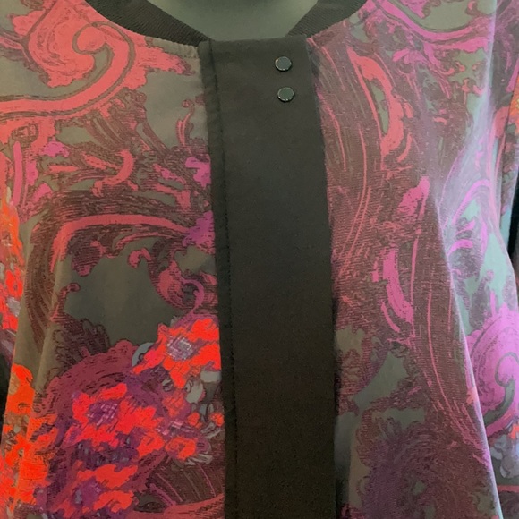 Fabletics workout jacket - Picture 2 of 5